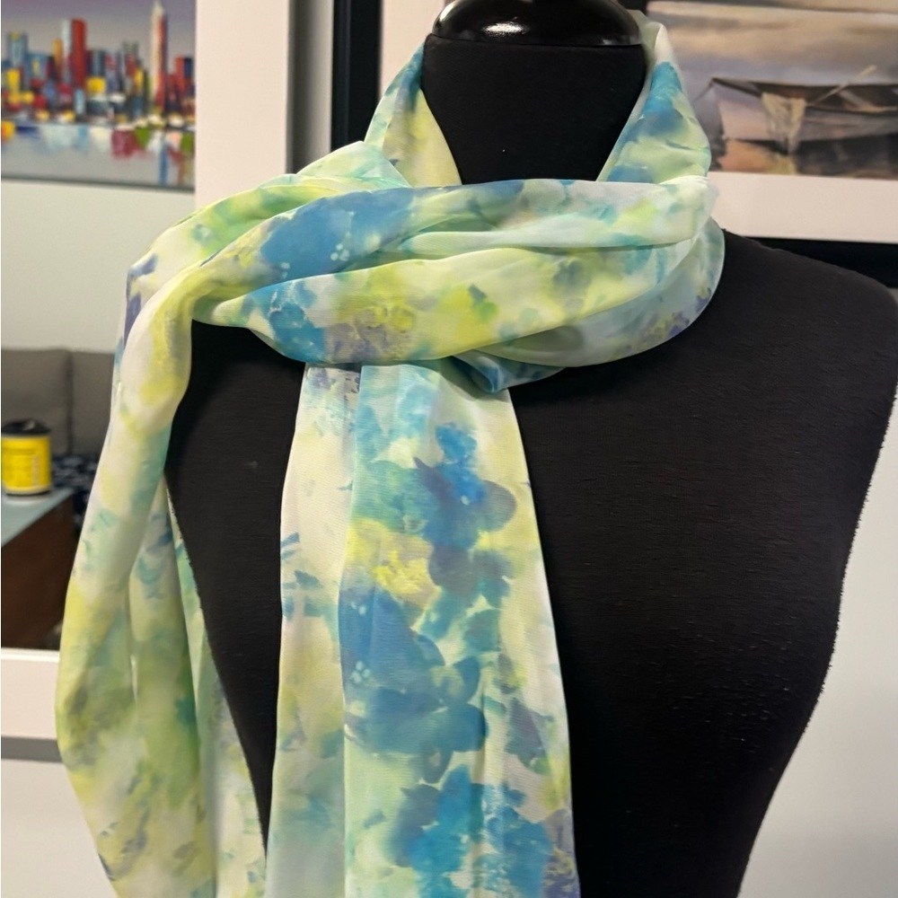 ❤️Calvin Klein Watercolor Scarf - Picture 3 of 6